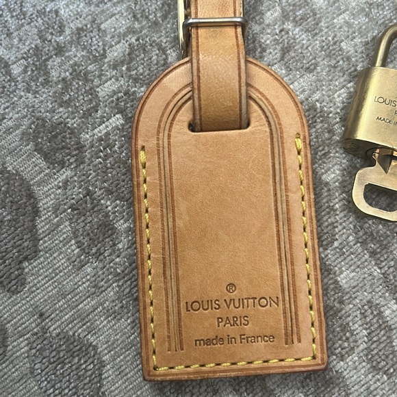 Vintage Louis Vuitton luggage tag. - Picture 3 of 3